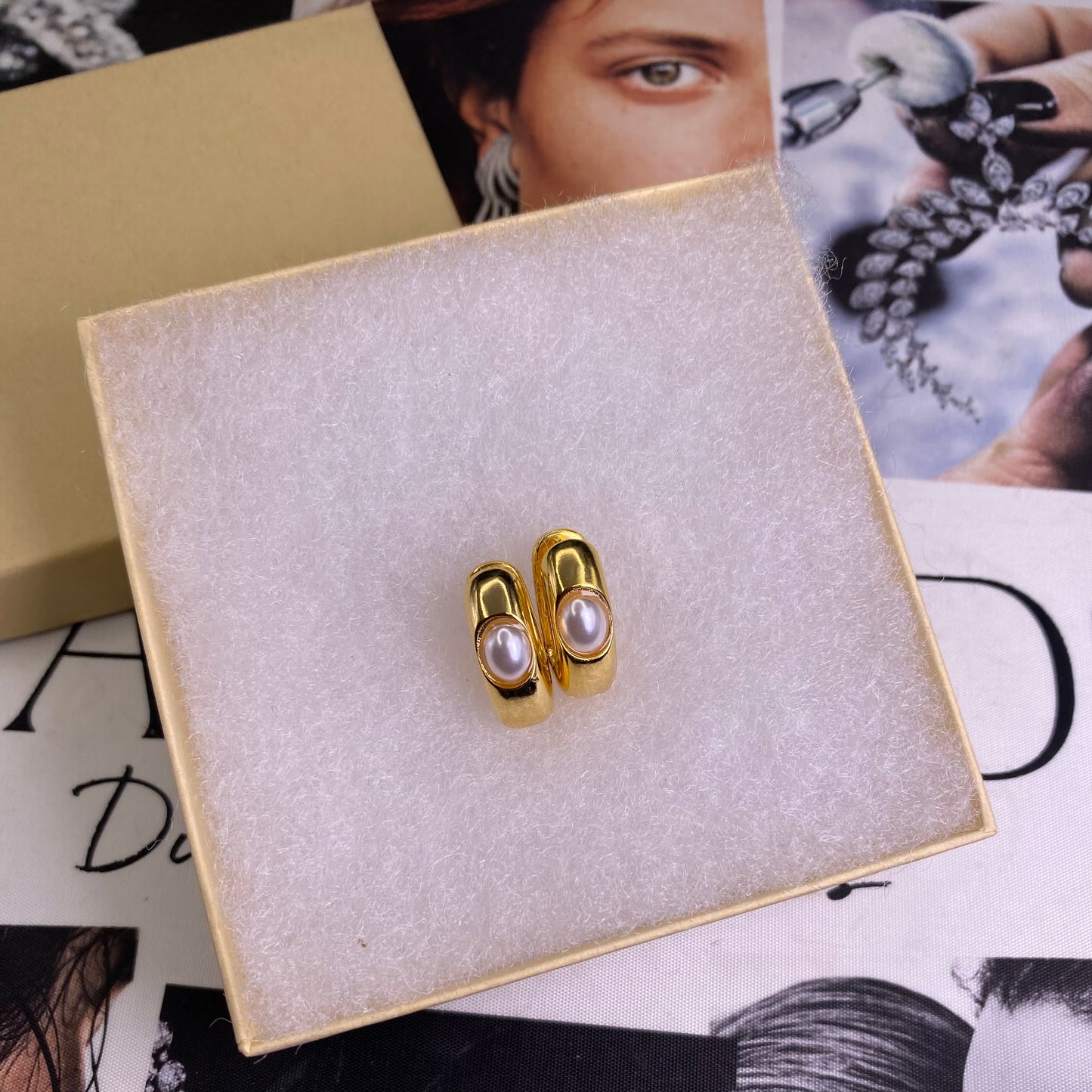 Ode Veza Pearl Bezel Set Yellow Gold Earrings