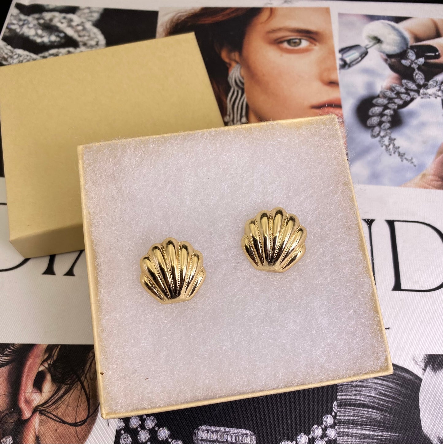 Sea Shell Yellow Gold Earrings